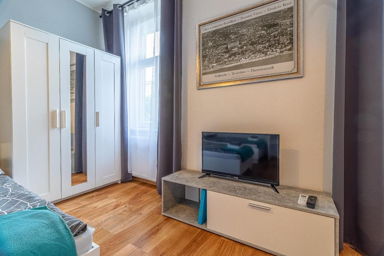 Jonas Apartments - Great Location Near Bratislava City Center Экстерьер фото