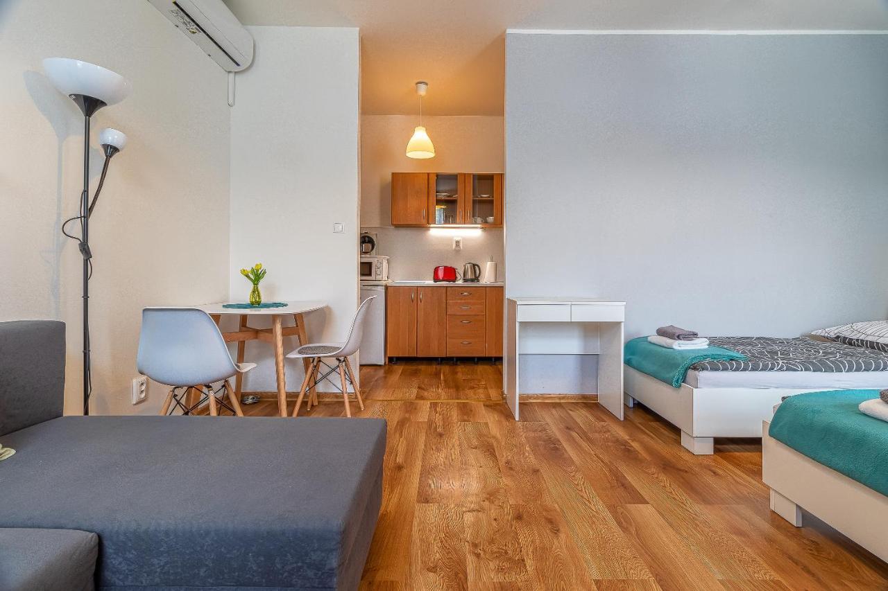 Jonas Apartments - Great Location Near Bratislava City Center Экстерьер фото