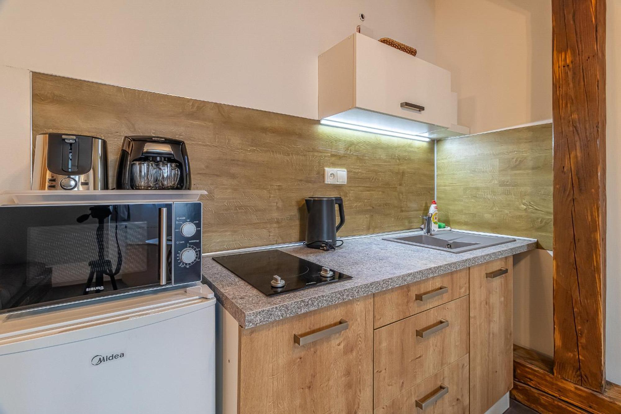 Jonas Apartments - Great Location Near Bratislava City Center Экстерьер фото