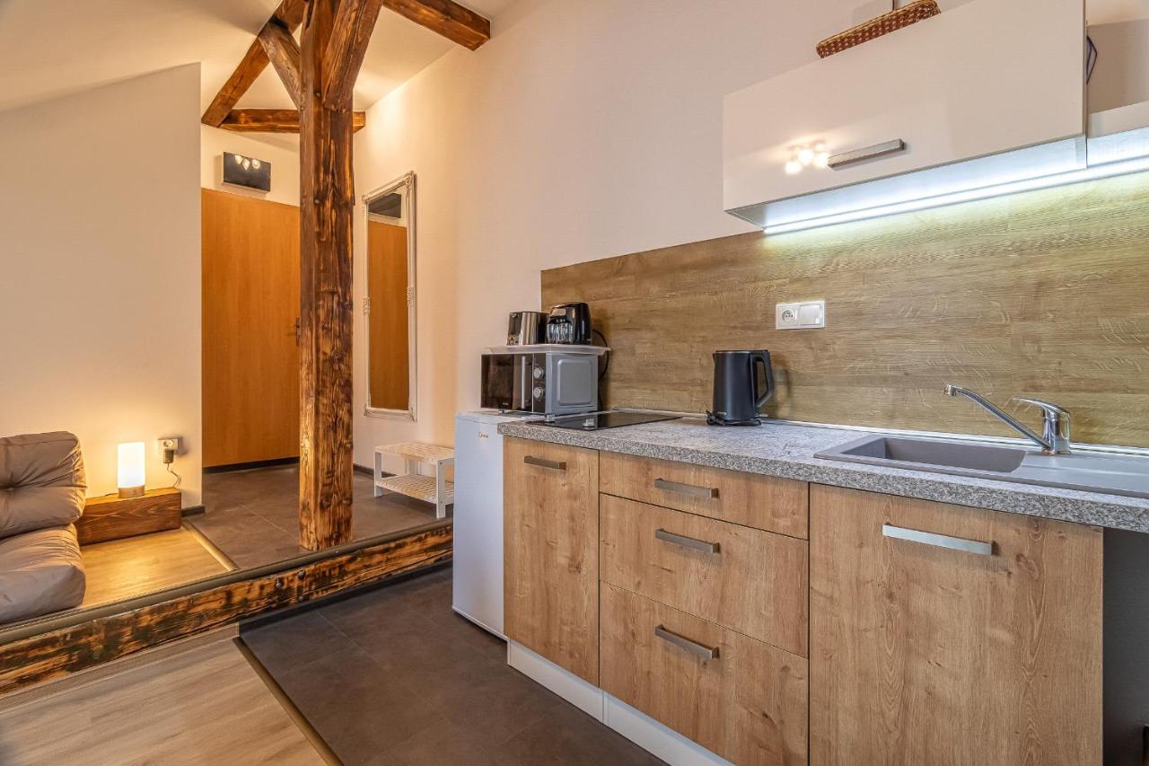 Jonas Apartments - Great Location Near Bratislava City Center Экстерьер фото