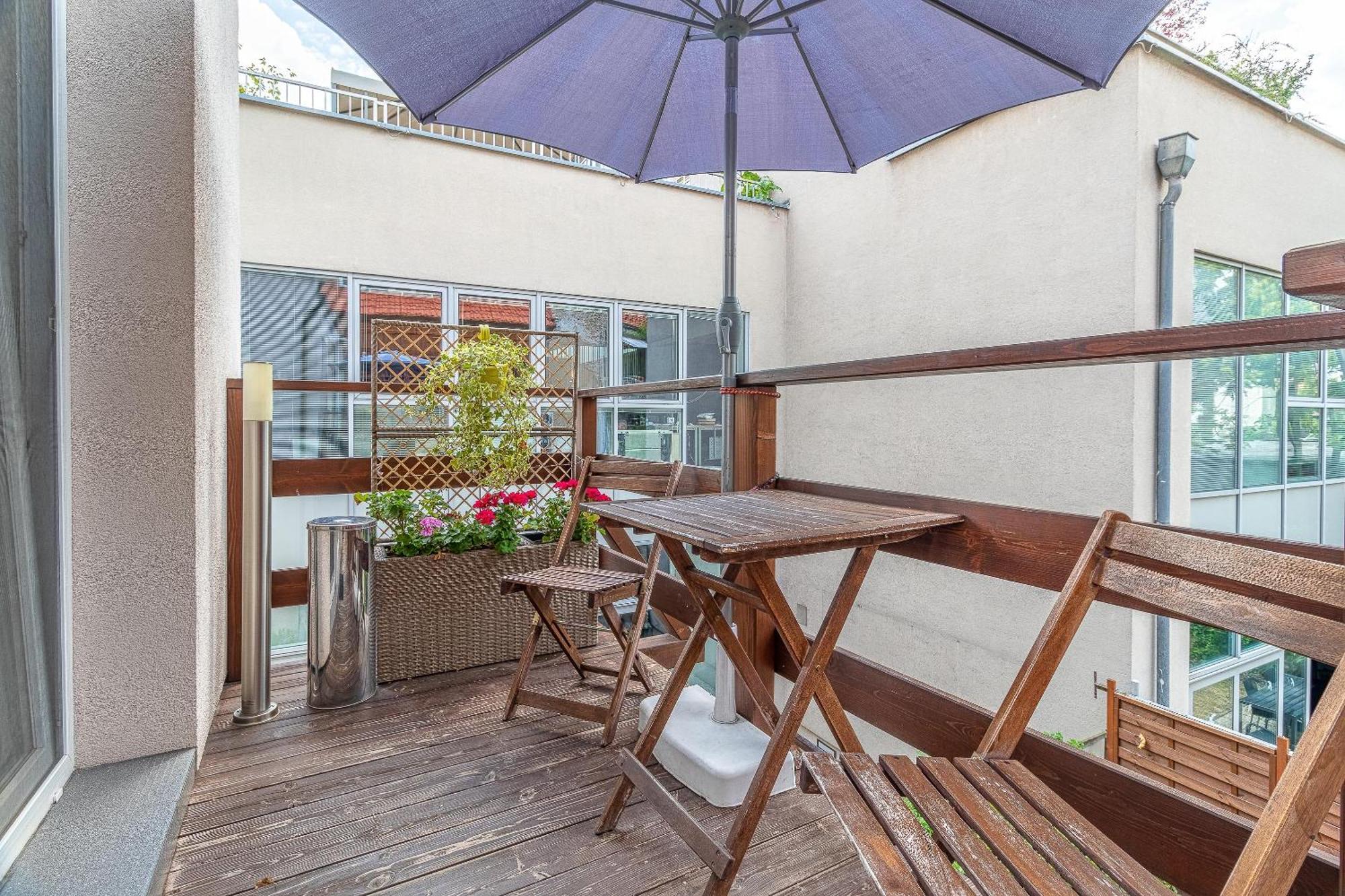 Jonas Apartments - Great Location Near Bratislava City Center Экстерьер фото